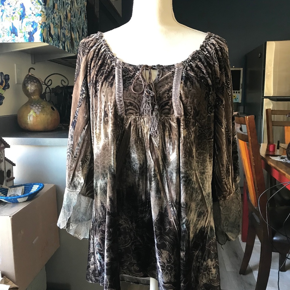 Beautiful One World Ladies Long Sleeve Shirt